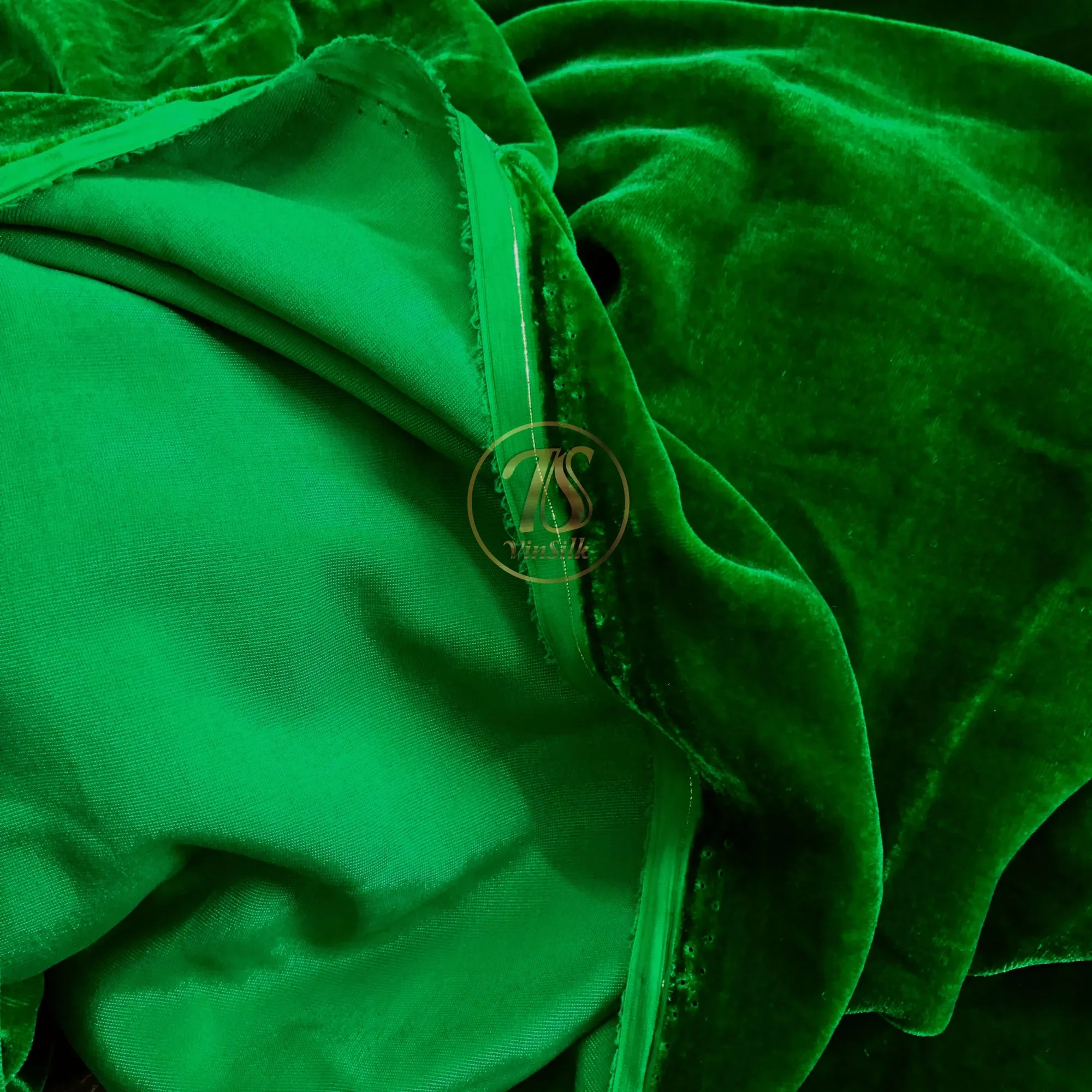 100% MULBERRY SILK VELVET fabric by the yard - Luxury Silk Velvet for Dress, Skirt, High End Garment - Silk apparel fabric - Green silk velvet