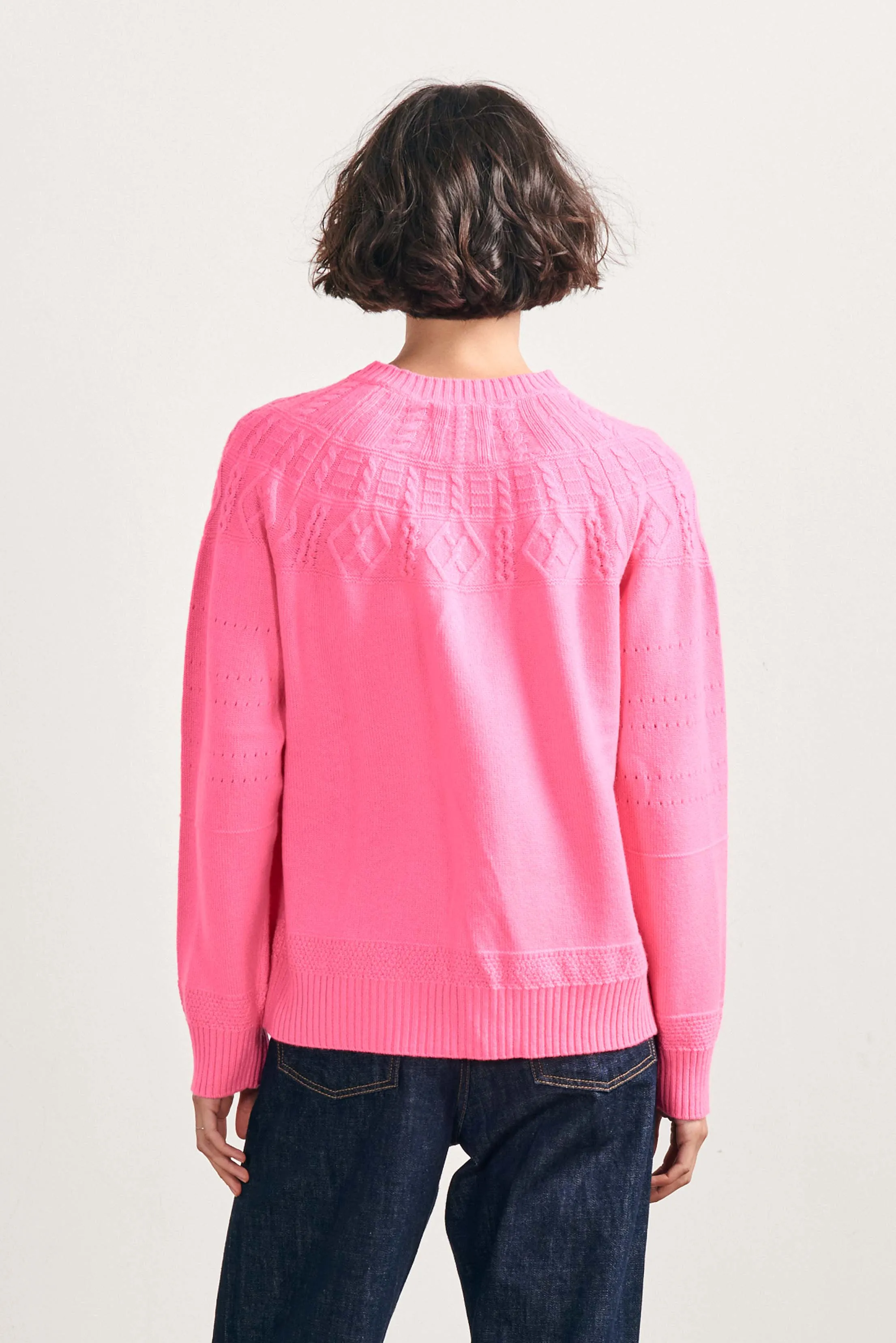 Cashmere Big Cable Crew in Neon Pink