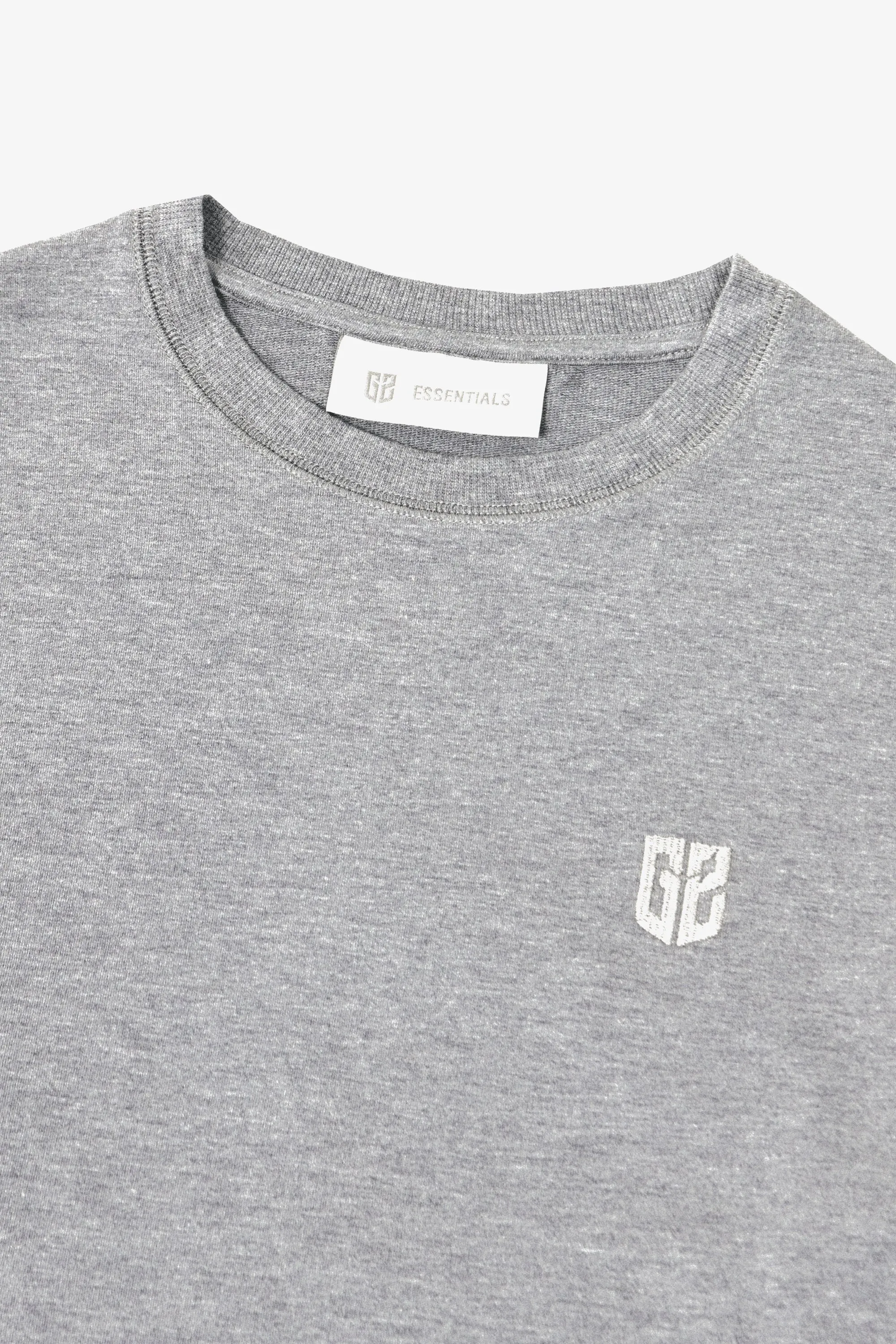 G2 ESSENTIALS - Cropped Crewneck - Glacier Gray