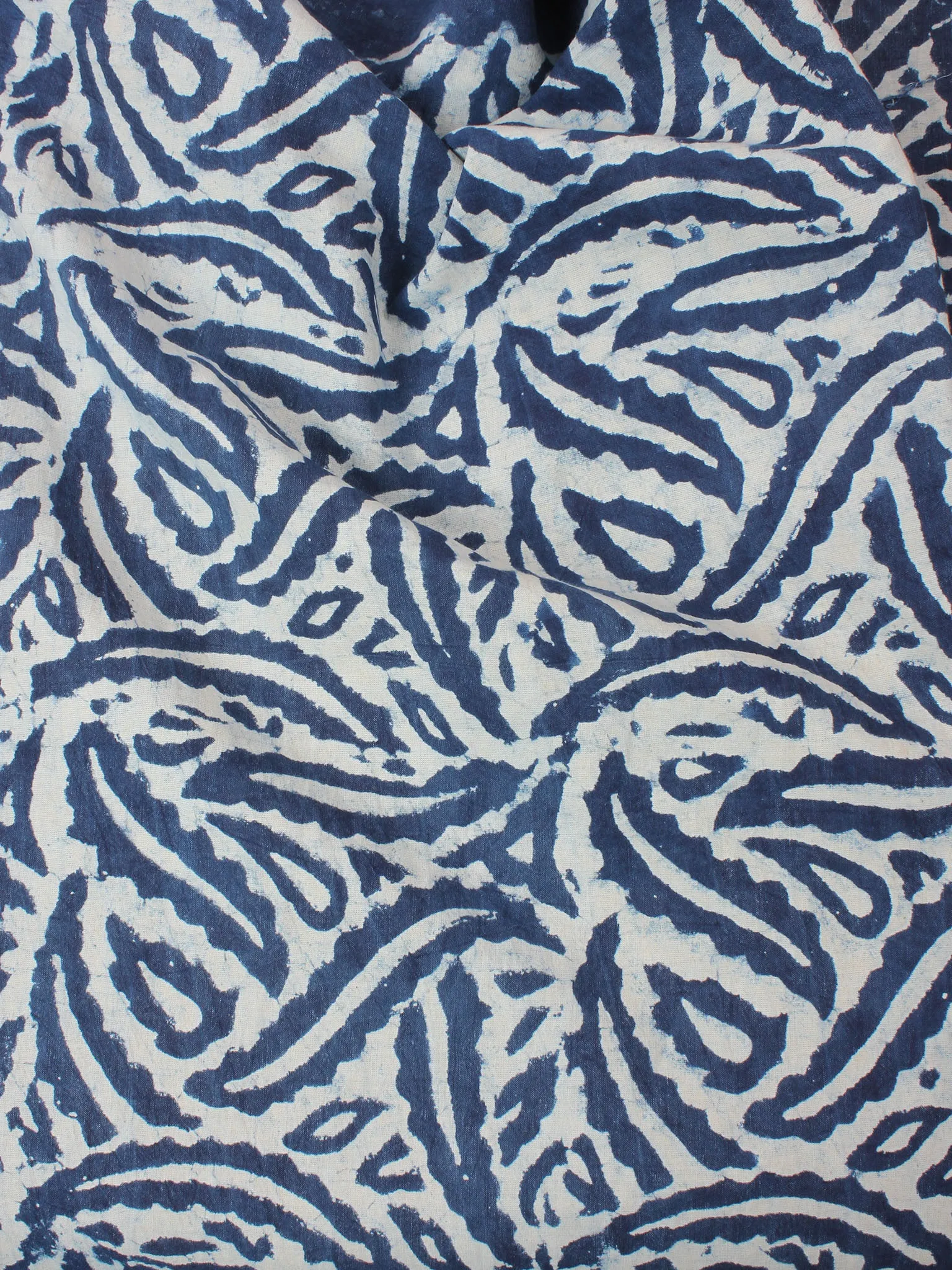 Indigo and White Color Natural Dyed Hand Block Printed Cotton Fabric Per Meter - F0916204