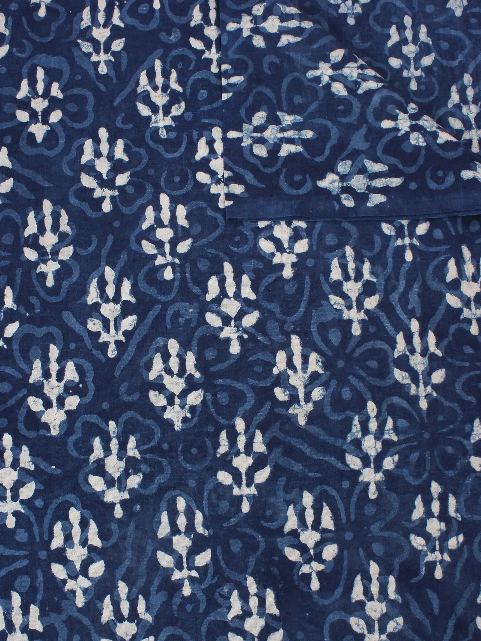 Indigo White Natural Dyed Hand Block Printed Cotton Fabric Per Meter - F0916033