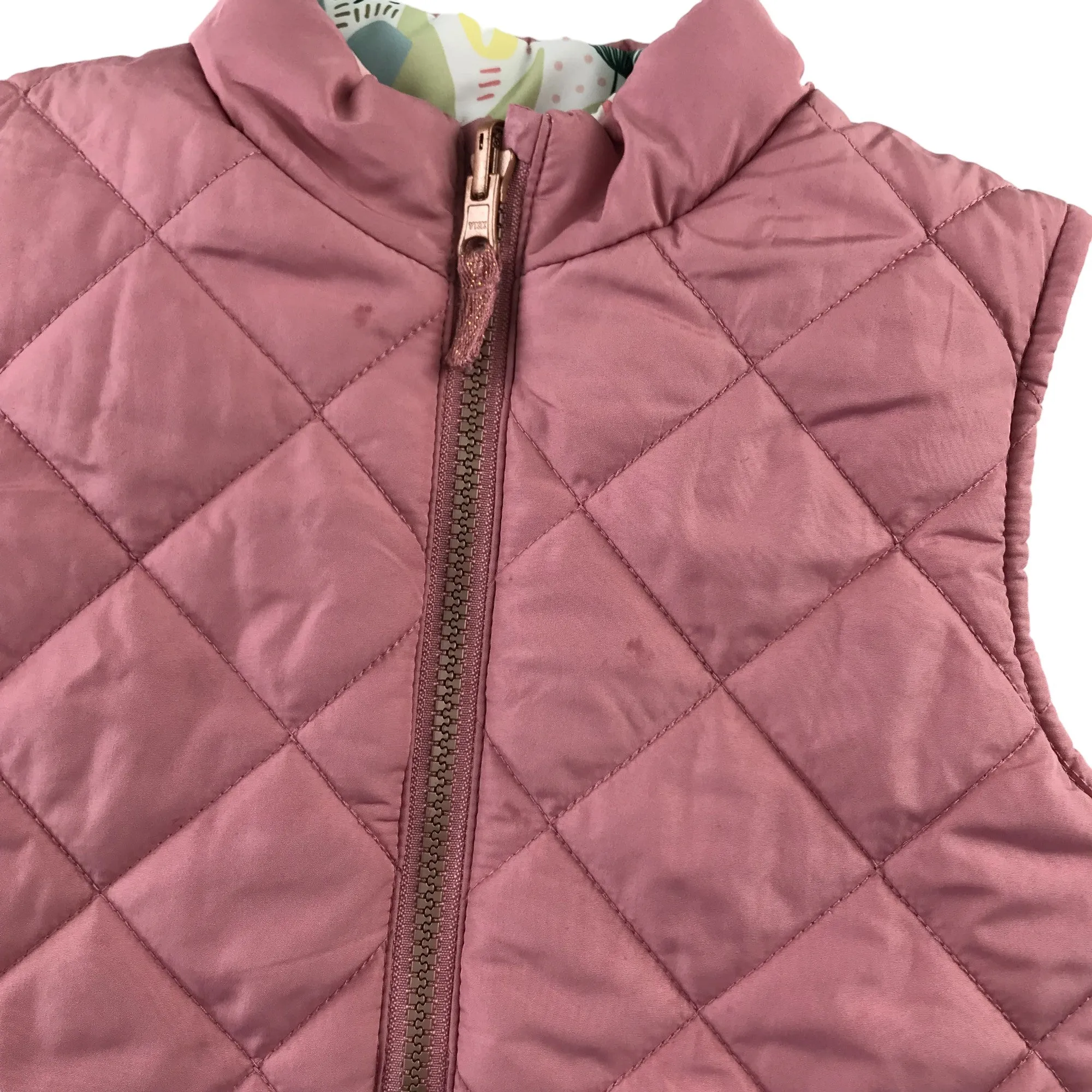 Nutmeg reversible gilet 5-6 years pink and white floral puffer