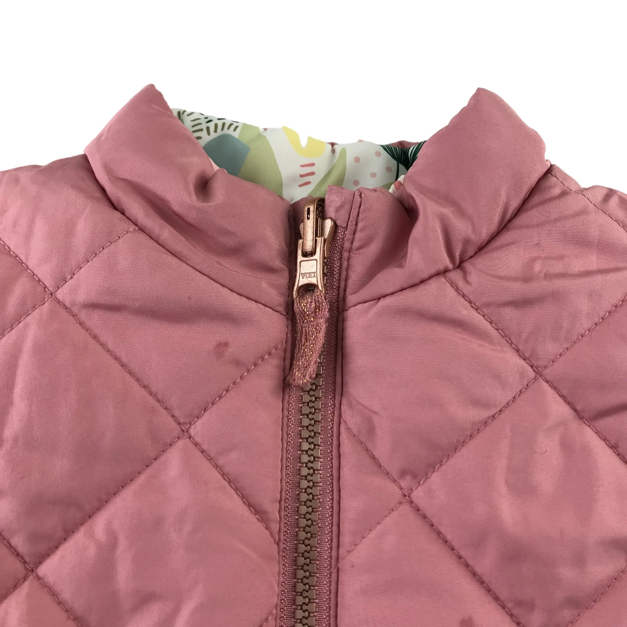 Nutmeg reversible gilet 5-6 years pink and white floral puffer