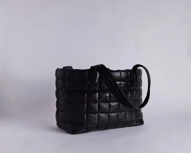 QUILTED TOTE BAG | Black