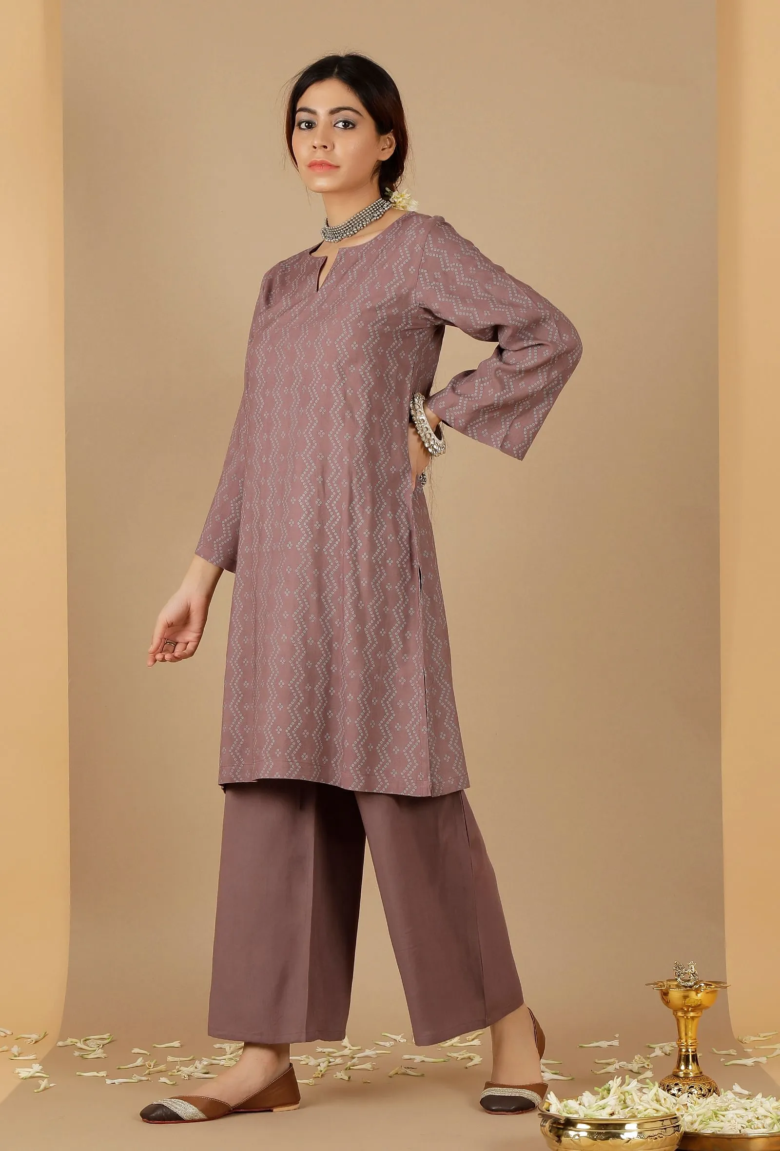 Set Of 2: Bandhani Flared Sleeves Kurta With loose straight Pants