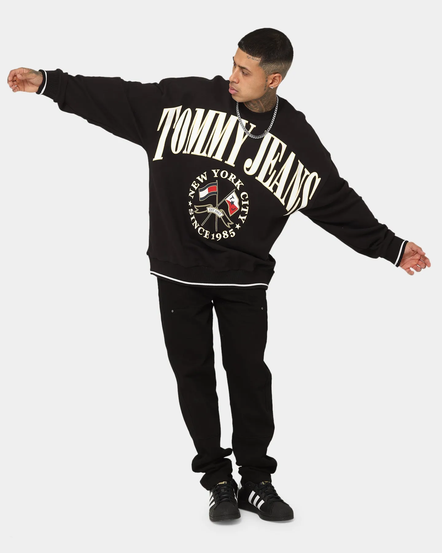 Tommy Jeans TJM Skater Prep Logo Crewneck Black